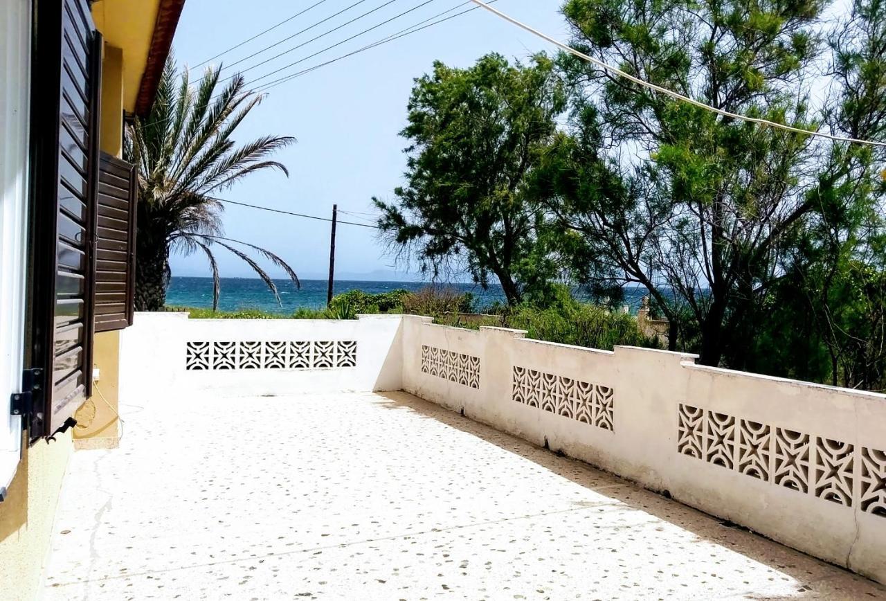 Summerhouse Peggy: Close To Athens Airport By The Sea Артеміда Екстер'єр фото