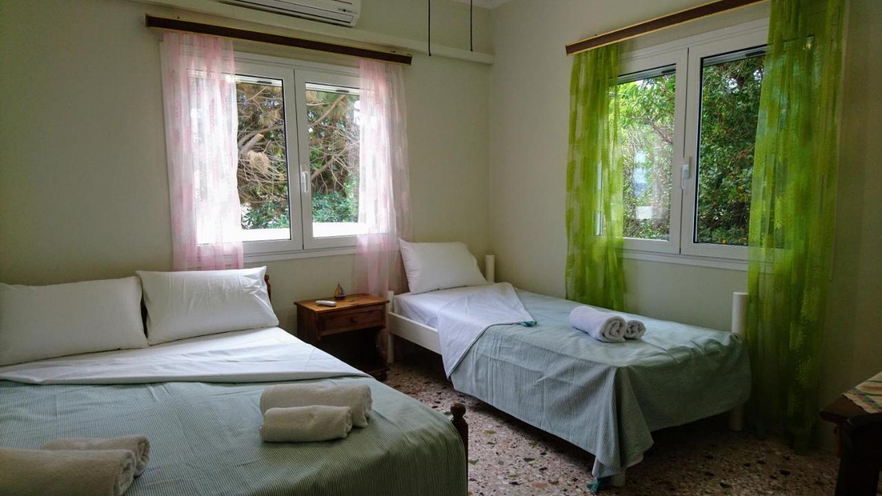 Summerhouse Peggy: Close To Athens Airport By The Sea Артеміда Екстер'єр фото